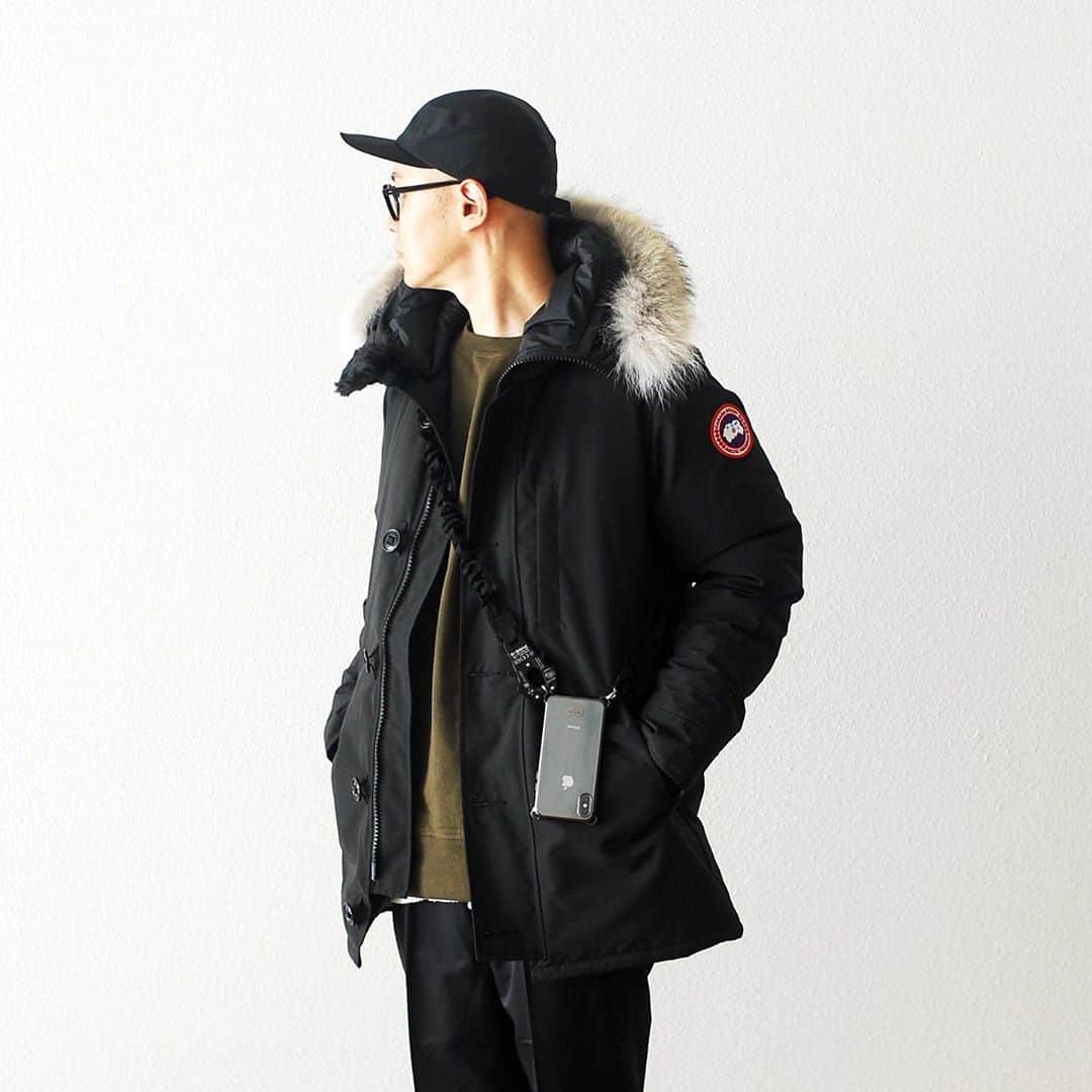 wonder_mountain_irieさんのインスタグラム写真 - (wonder_mountain_irieInstagram)「_ CANADA GOOSE / カナダグース “JASPER PARKA” ¥134,200- _ 〈online store / @digital_mountain〉 https://www.digital-mountain.net/shopdetail/000000006796/ _ 【オンラインストア#DigitalMountain へのご注文】 *24時間受付 *15時までのご注文で即日発送 * 1万円以上ご購入で送料無料 tel：084-973-8204 _ We can send your order overseas. Accepted payment method is by PayPal or credit card only. (AMEX is not accepted)  Ordering procedure details can be found here. >>http://www.digital-mountain.net/html/page56.html  _ 本店：#WonderMountain  blog>> http://wm.digital-mountain.info _ 〒720-0044  広島県福山市笠岡町4-18  JR 「#福山駅」より徒歩10分 #ワンダーマウンテン #japan #hiroshima #福山 #福山市 #尾道 #倉敷 #鞆の浦 近く _ 系列店：@hacbywondermountain _」10月11日 9時47分 - wonder_mountain_