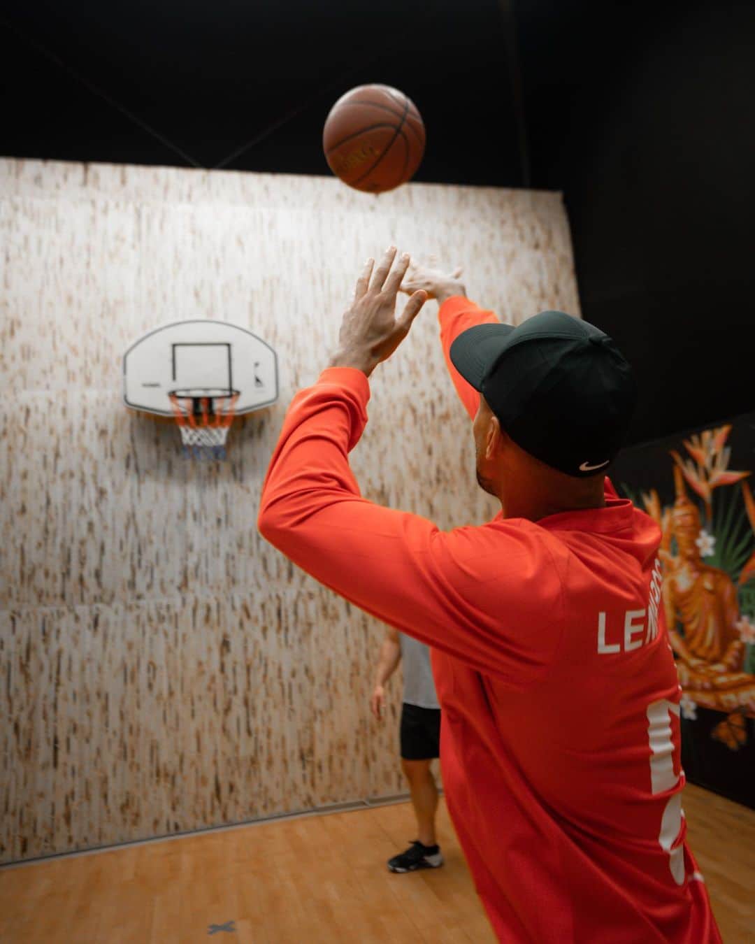 カリム・ベララビのインスタグラム：「Sunday’s / days off / lemarocain 🏀」