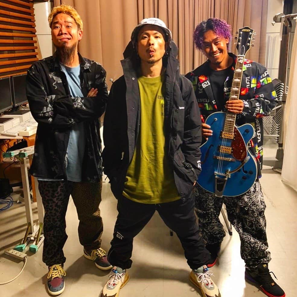 WANIMAさんのインスタグラム写真 - (WANIMAInstagram)「ONE OK ROCK配信ライブありがとうございました!!﻿ ﻿ この後22:00から!!﻿ ﻿ 「WANIMAのラジオ」﻿ ﻿ https://audee.jp/program/show/51583﻿ ﻿ よろしくお願いします。﻿ ﻿ #WANIMAのラジオ」10月11日 20時31分 - wanima_wanima