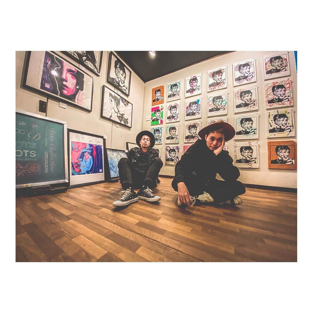 HIDEのインスタグラム：「DOTS COLLECTIVE 3rd Exhibition  [FROM THE NODO BASEMENT]  札幌のみなさんありがとうございました！ 久しぶりにみんなに会えて元気もらえました😀  #dotscollective @dotscollective_official」