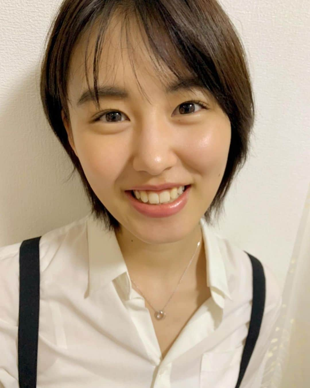 竹内愛紗さんのインスタグラム写真 - (竹内愛紗Instagram)「. 皆さんは、難民支援に多大な貢献を果たした個人･団体に贈られる、ナンセン難民賞をご存じですか？ また、過去に日本人にも受賞者がいることを知っていますか？ 2006年の受賞者は金井昭雄さんです！ なんと1983年から難民支援に協力しているそうです！✨ . 私自身ナンセン難民賞については詳しく知らなかったのですが、今回2020年にマイェーリン･ベルガラ･ペレスさんが受賞されたこと、とても感銘を受けました！ これから私もナンセン難民賞について学んでいきたいと思いました。 そして、1人でも多くの難民の方々を救えるようにできることを考えて行きたいと思いました！ . 「ユース難民アートコンテスト」 沢山の応募、ありがとうございました💖 皆さんの、想いの詰まった絵をみてとても感動しました。 難民について私もまだまだ知らないことが多くありますが、少しずつ知って行けるように頑張ります🔥 . . #一人ひとりにできることを#難民とともに#難民アートコンテスト#EveryoneCounts#WithRefugees#UNHCR」10月11日 12時09分 - aisa_takeuchi_official