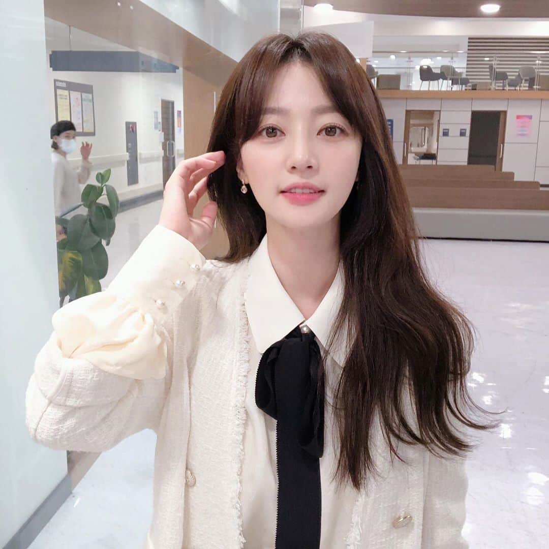 のインスタグラム：「촬영중 잠시☺️❤️」