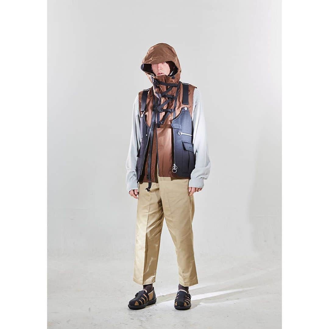 ミーンズワイルのインスタグラム：「[AW20 Error]   Photo: TOSHIO OHNO  @ph_o.h.n.o  Styling: MASATAKA HATTORI  @masataka_hattori Hair: MASATO TSUCHIYA @masatotsuchiya」