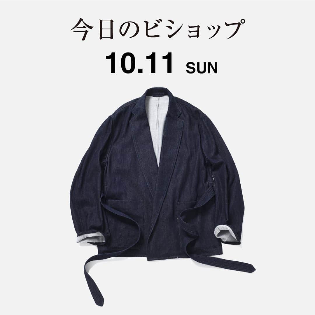 のインスタグラム：「『今日のビショップ』10月11日(日) ・ - blurhms -  WASHED DENIM BELTED JACKET ¥46,000 +tax . WASHED DENIM SIDE STRING 5P PANTS ¥34,000 +tax . 『今日のビショップ』はHPにてご紹介しております。 ＊トップのリンクよりHPご覧いただけます。 . #今日のビショップ #blurhms  #20AW #bshop #bshop_official」