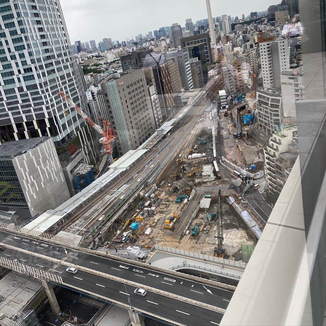 山本栄治さんのインスタグラム写真 - (山本栄治Instagram)「渋谷さん‼️  渋谷さん👍  後、何棟高層ビル作るん？？  古き良きも少し残しておいてよ。。。💧」10月11日 15時03分 - eiji7115