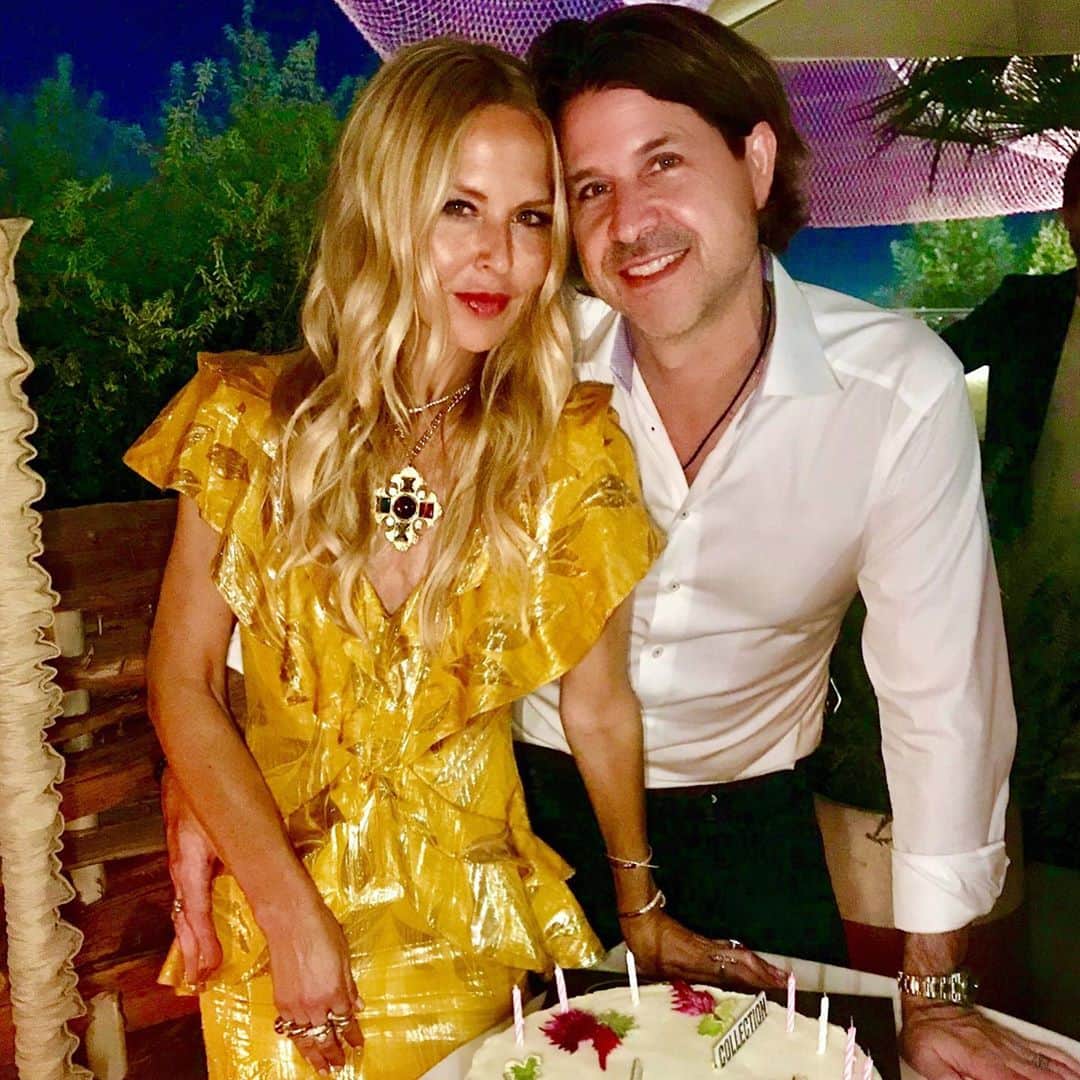 レイチェル・ゾーのインスタグラム：「I miss nights out with my ❤️@rbermanus celebrating life with friends 💔.. anyone else? #datenight XoRZ」