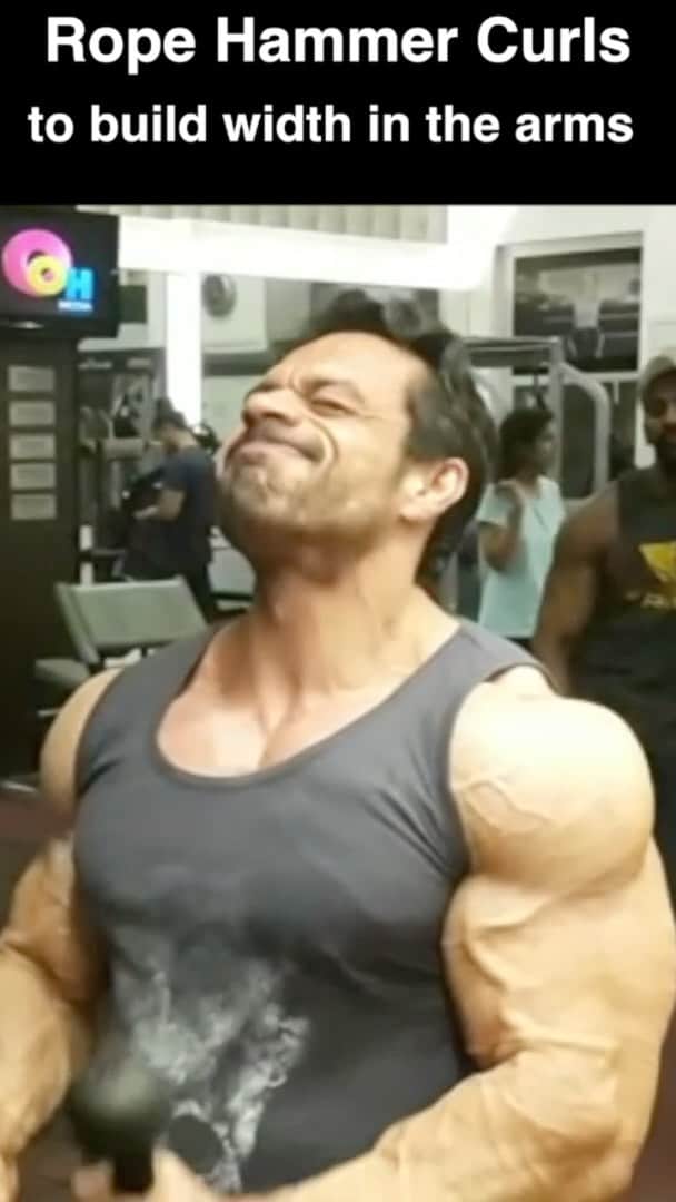 Gaurav Tanejaのインスタグラム：「Biceps are a small muscle. Go for the pump and proper form. I always finish my biceps workout with the hammer curls.  #Flyingbeast #Fitmuscletv #bodybuilding #biceps #arms #fitness」