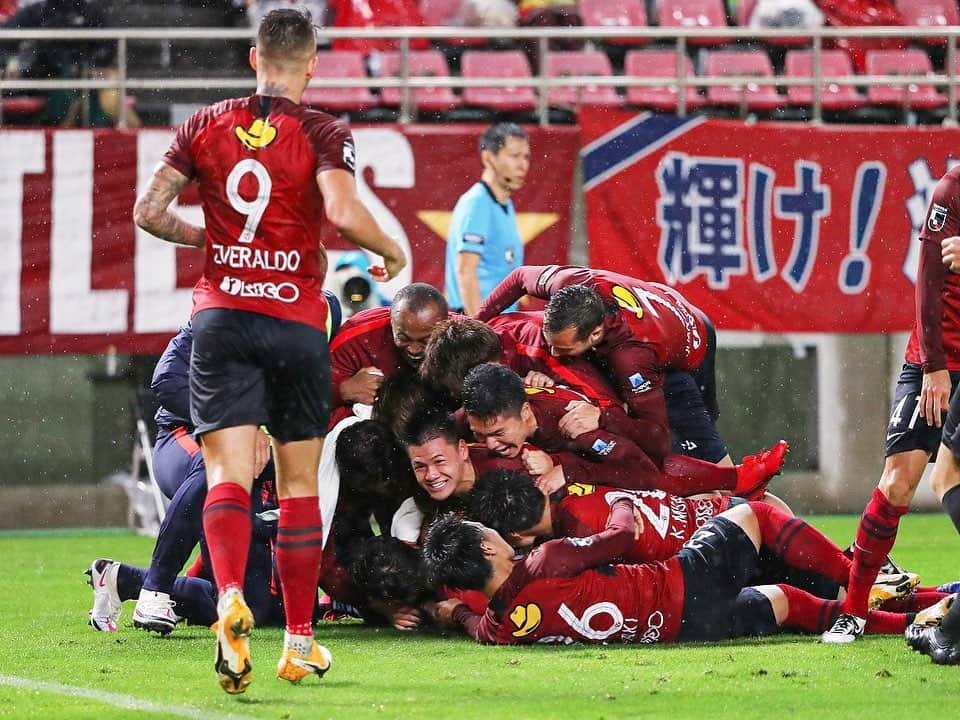 三竿健斗さんのインスタグラム写真 - (三竿健斗Instagram)「vs 横浜FC 3-2 win  悪天候の中応援ありがとうございました。﻿ ﻿ #Jリーグ#jleague#DAZN#football﻿ #鹿島アントラーズ#kashimaantlers﻿ #三竿健斗#kentomisao #20201010 #nevergiveup」10月11日 21時21分 - kento_misao