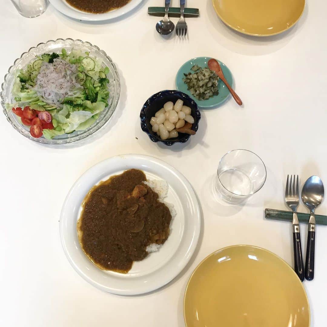 丸山敬太さんのインスタグラム写真 - (丸山敬太Instagram)「遅めのお昼は、玉葱を死ぬほど炒めたカレー。  おいしかった。」10月11日 16時15分 - keitamaruyama