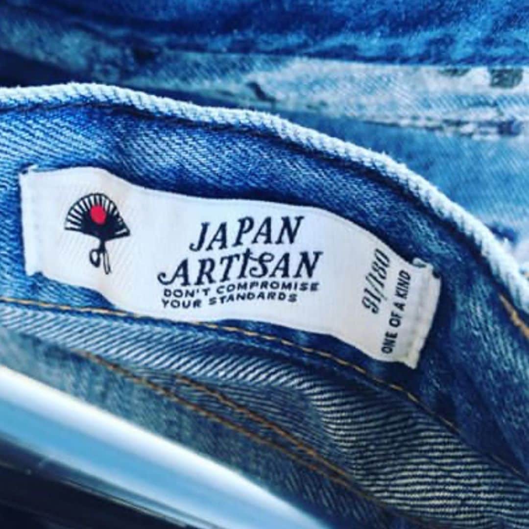 デンハムのインスタグラム
