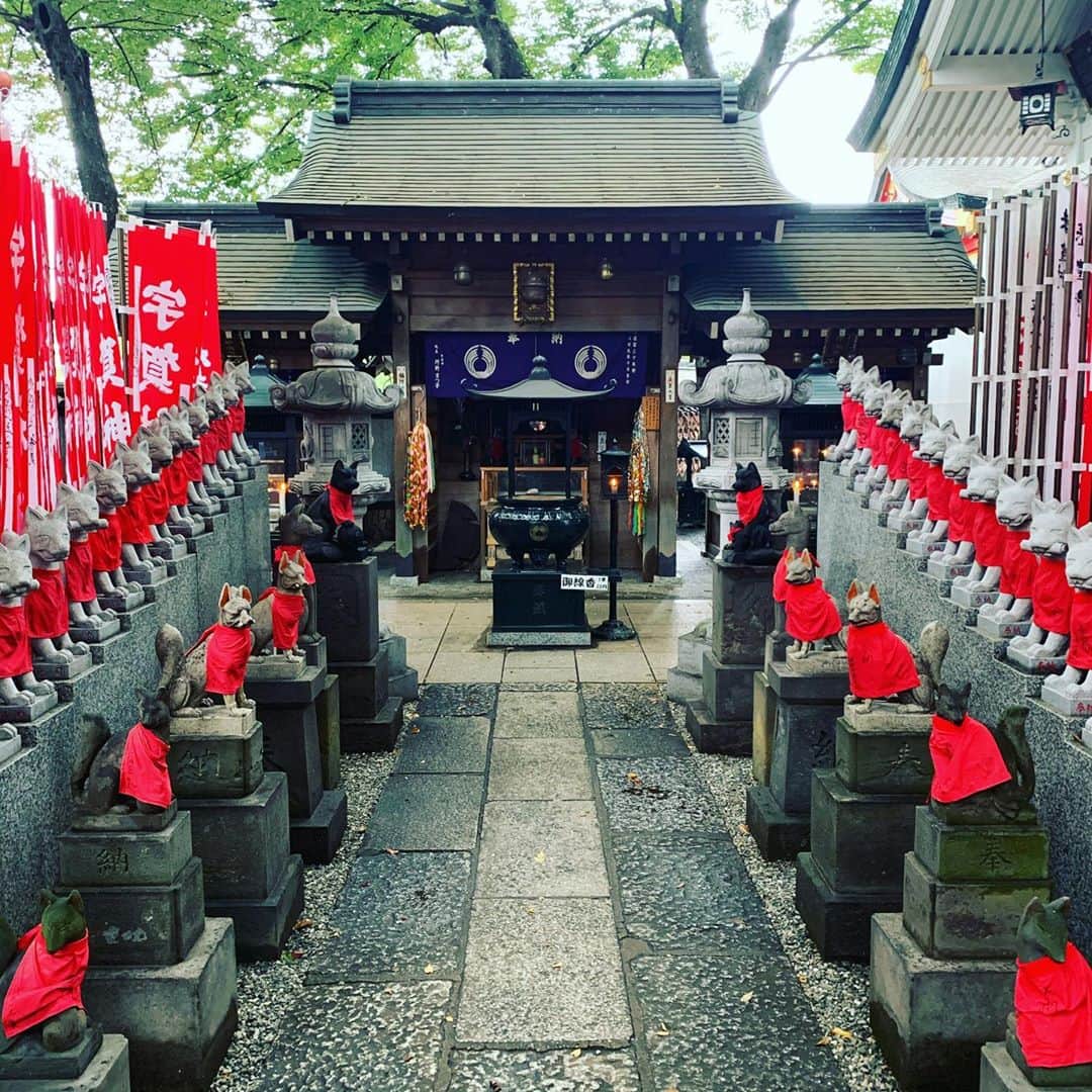 谷口賢志のインスタグラム：「参拝。  #豊川稲荷東京別院」