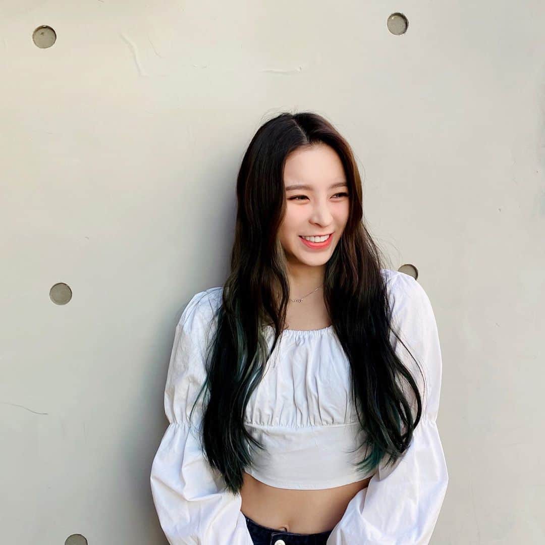 エルキーのインスタグラム：「Happy Sunday☀️」