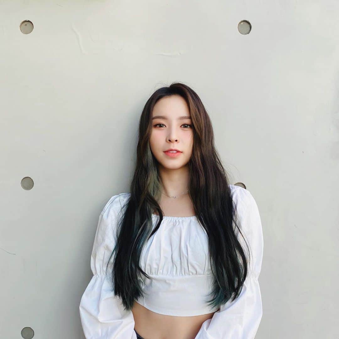 エルキーのインスタグラム：「🐰🐰」