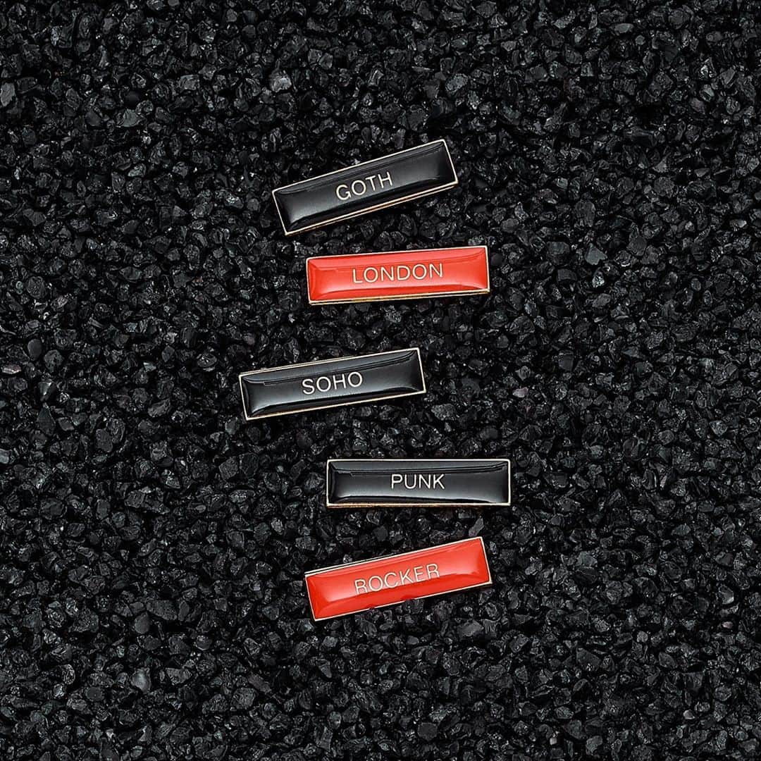 アンダーグラウンドのインスタグラム：「These Enamel badges are hand made in Birmingham. Again we are choosing to work with a family owned factory that can demonstrate a commitment to sensible and sustainable manufacture. ⁠ ⁠ Old School Emojis to pin on your jacket, you sleeve, your bag or wherever you like and knowing that it is ethically made.⁠ ⁠ From the online stor」