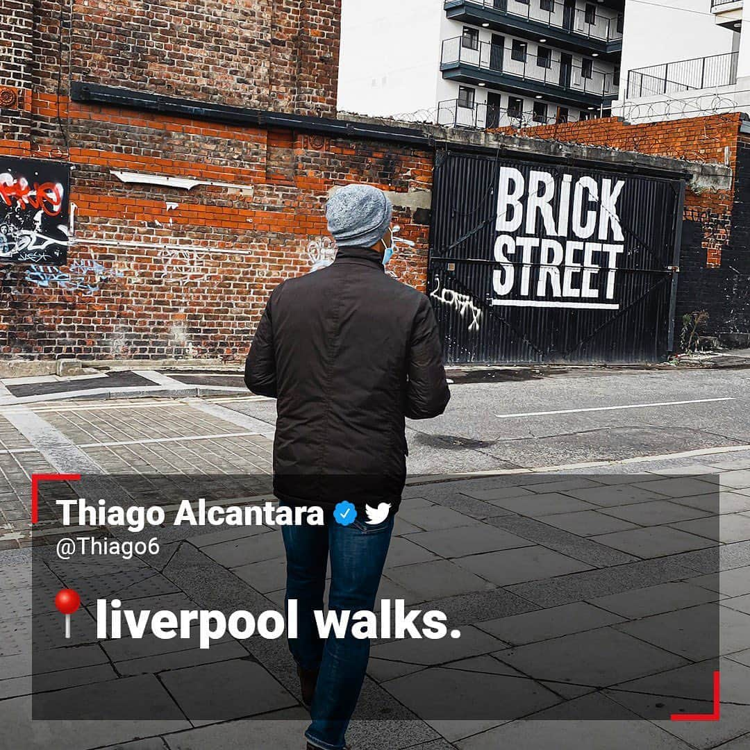 リヴァプールFCさんのインスタグラム写真 - (リヴァプールFCInstagram)「Hope you enjoyed exploring our wonderful city, @thiago6 😍🙌 #LFC #Liverpool #LiverpoolFC」10月11日 17時03分 - liverpoolfc