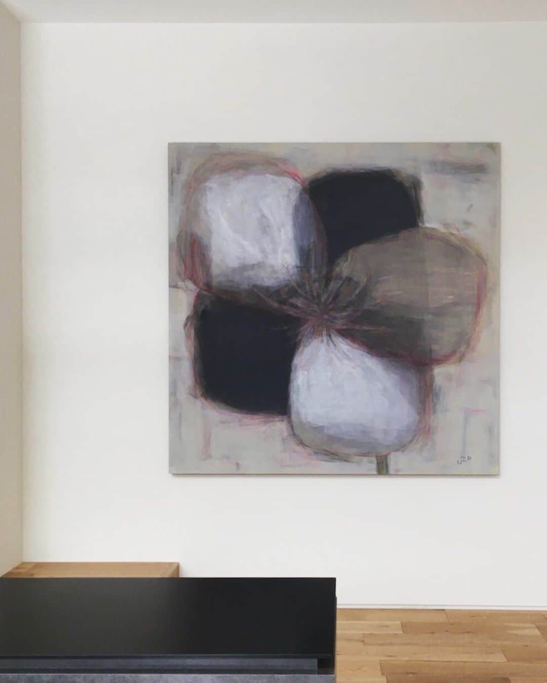 のインスタグラム：「This is a painting installed in a house in Kumamoto. 1400㎜×1400㎜ #fukuoka #kumamoto #contemporaryart #painting #drawing #frower」