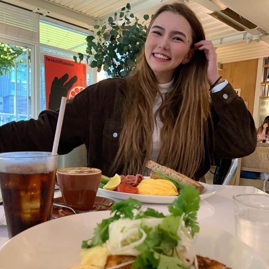 八巻セイラのグルメインスタ