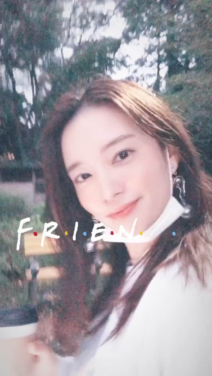 美沙玲奈のインスタグラム：「同じ誕生日のかえぴょん🐰💕 めたんこ美人🤤🌹6年目の仲です🐾  #リール #可愛い君が愛おしい」