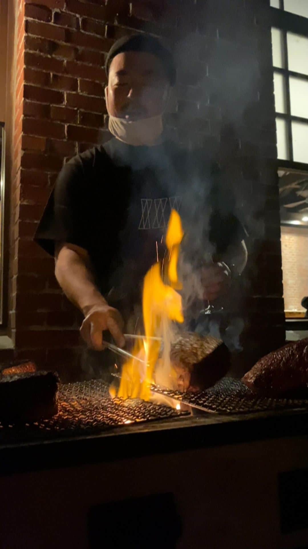 本田直之のインスタグラム：「@lacime_japan  @shuhari_sake   肉肉肉  #日本酒の日  #日本酒飲もう」