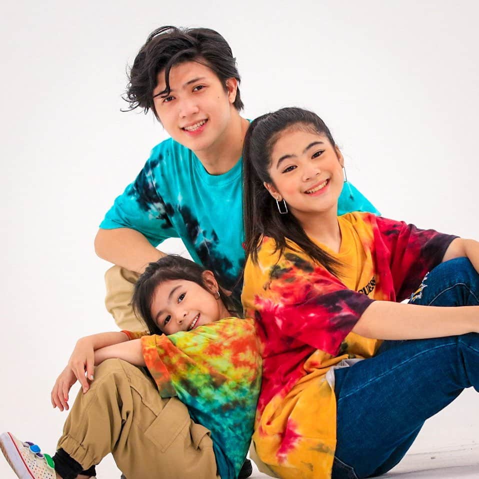 Niana Guerreroのインスタグラム：「catch our 2 performances tonight at #YTFF2020 🌍🔥 link in bio 😉 @youtubefanfest」