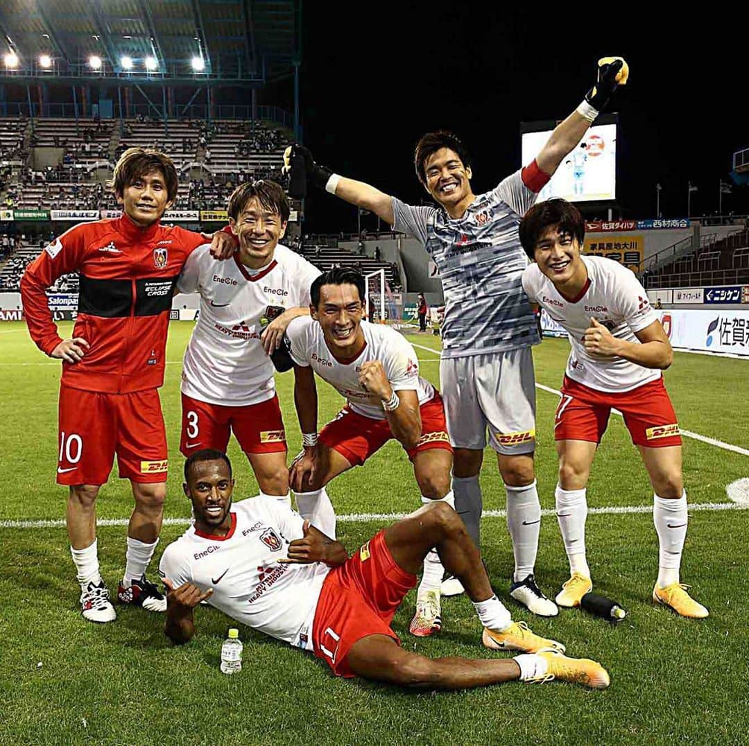 橋岡大樹のインスタグラム：「3連敗を止め勝利 勝つ事は簡単じゃない。だからこそ勝った時の喜びは特別。この喜びの回数を増やせるように頑張ります。  #浦和レッズ #サガン鳥栖  #アウェー #勝利 #jリーグ  #橋岡大樹」