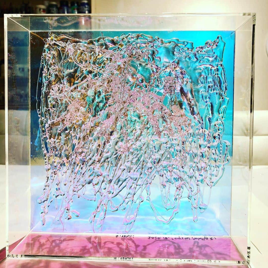 のインスタグラム：「New art work.sold out #sugitayohei #杉田陽平 #月刊アートコレクターズ #ワンピース倶楽部  #ブレイク前夜#バチェロレッテ  #contenporaryart #contemporaryartcollector #bachelorette #bachelor artistlife#artjournal#fashonart  #artcollector#painter#instaart #contemporaryart #japaneseart #interiordesign #artlover#amazonprimevideo  #アート好きな人と繋がりたい」