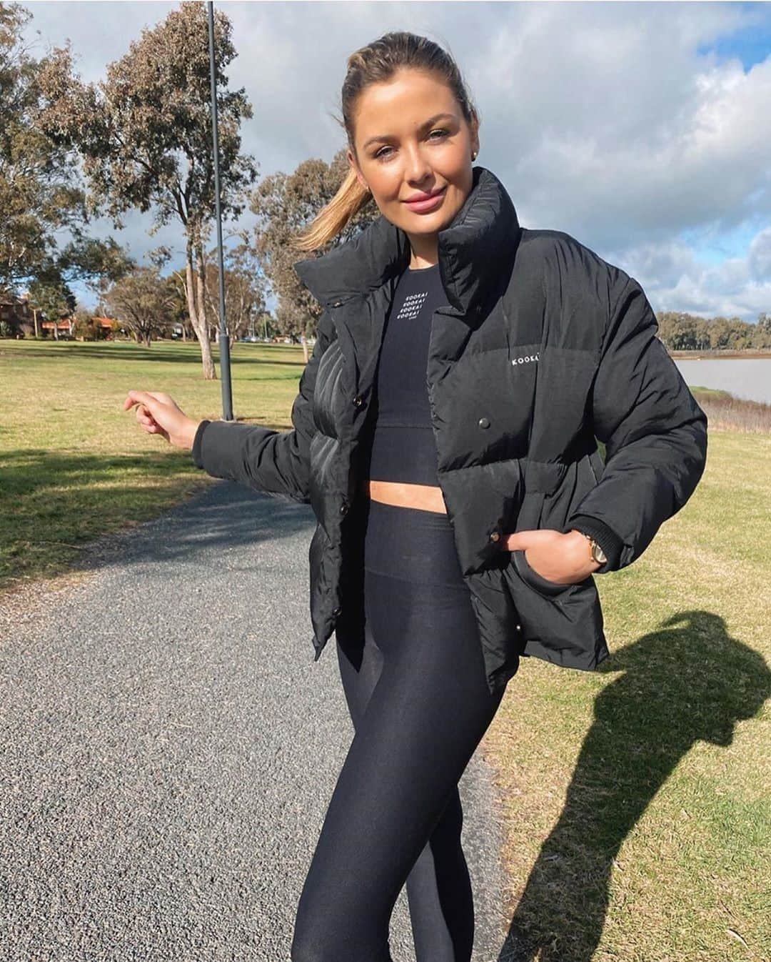 クーカイのインスタグラム：「La doudoune Welk est parfaite pour votre tenue sportswear !  #activewear #basic #fashion #kookai」
