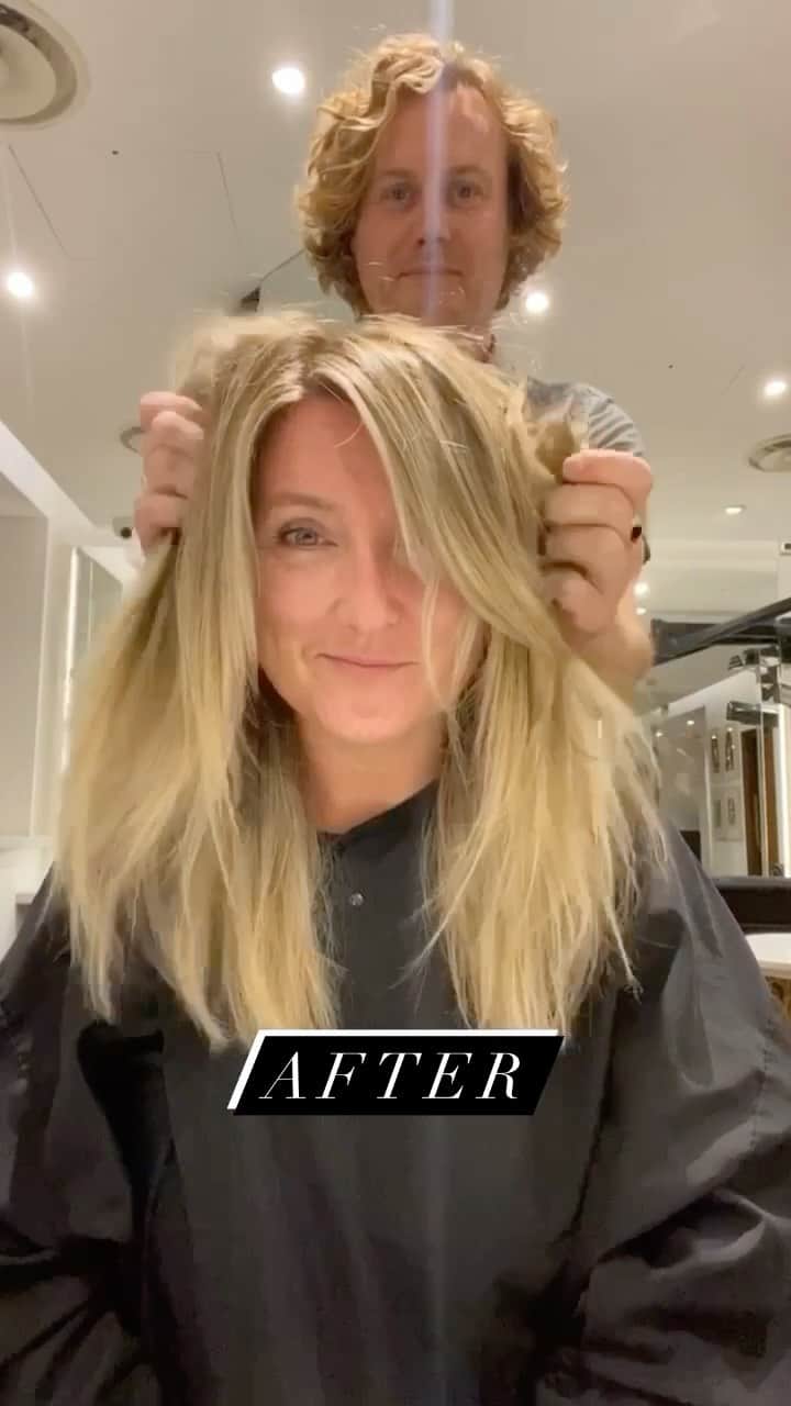 JO BAKERのインスタグラム：「L O V E • M E • N E W • D O 🇬🇧 From a warm brassy heap of hay to a mousy taupe rooted natural ashy soft flattering cool blonde.  First time in the hands of @mwselley ....the genius behind #lucyboynton “to dye for” platinum locks!!!  I actually had tears at the end...blown away with how fast and effortless and what a pleasure you made being in a salon!! ❤️🇬🇧 @nickyclarkeuk #mayfair #nickyclarke #markselley #haircolor #colourist #haircolor #happyhair TO SEE MORE AND MARKS TECHNIQUE .. GO TO MY TIK TOK + STORIES TO SEE CLEARER BEFORE AND AFTER ‼️」