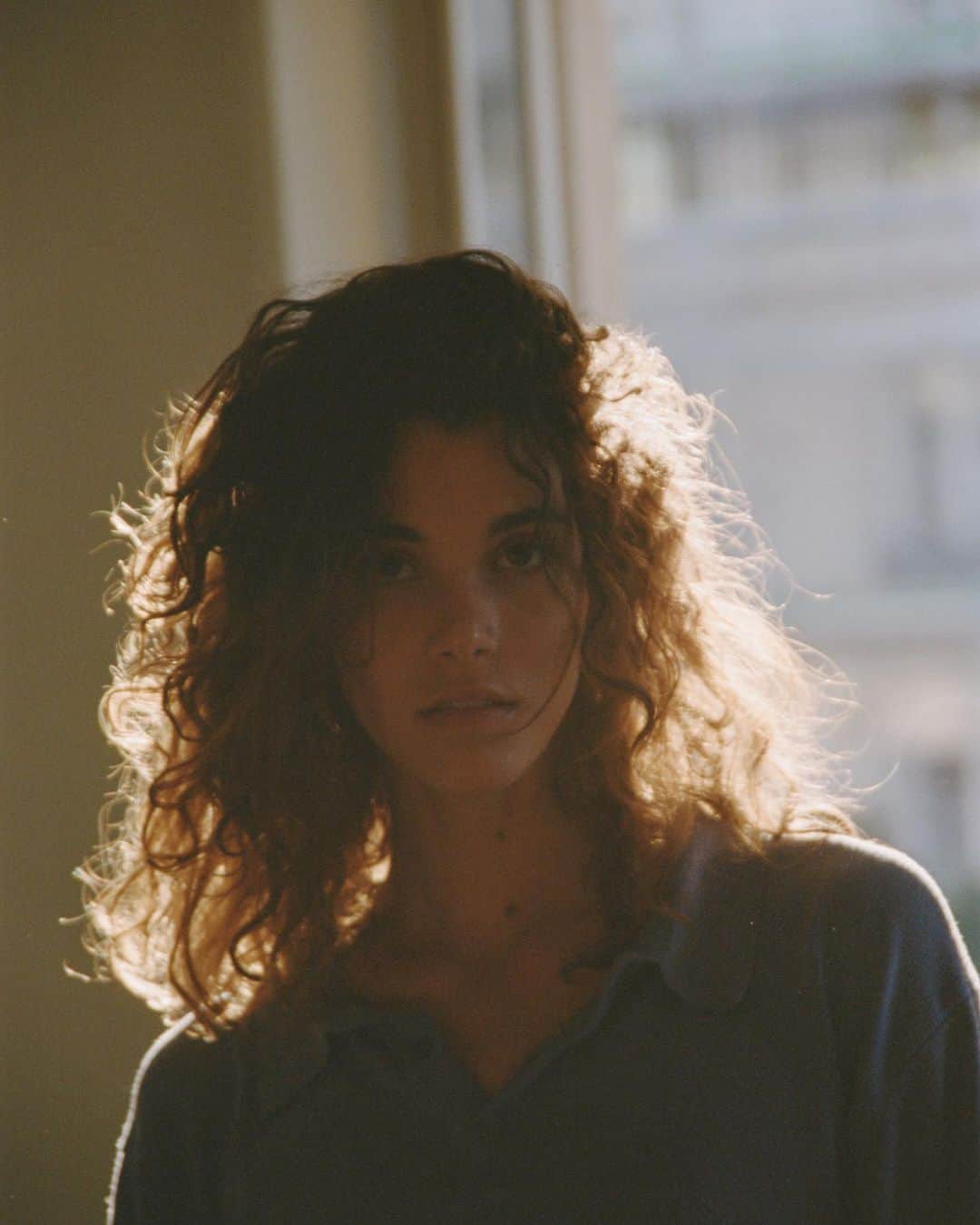 ポーリーヌ・オアロのインスタグラム：「Sunday it is.」