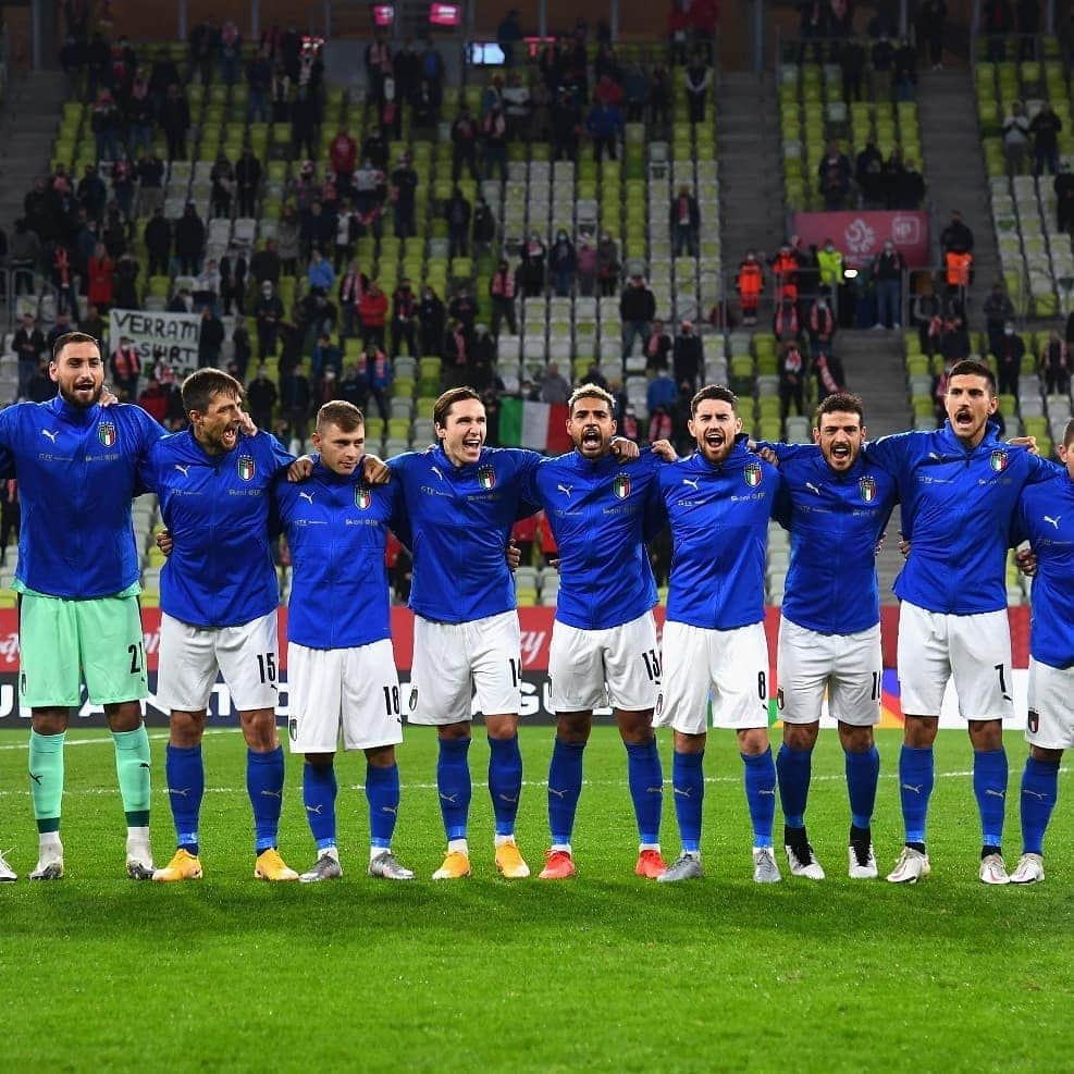 ロベルト・マンチーニのインスタグラム：「Anche se solo un punto, è stata una bella prestazione. Bravi tutti i ragazzi! #NationsLeague 🇮🇹🇵🇱 #PoloniaItalia #VivoAzzurro #Mancio」