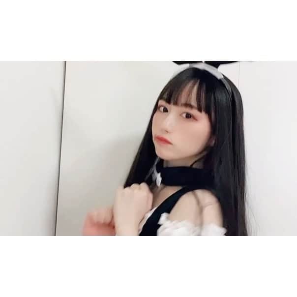 海羽凜のインスタグラム：「_  動画切り取り🐇自身の髪ではございません  #instagood  #ootd #l4l #selca  #followme #f4f #halloween #dailylook  #idol #likes #fashion #banny  #셀카  #토끼　#얼스타그램 #코스프레 #ﾘﾝﾎﾟﾄ #韓国語勉強 #仮装 #コスプレ」
