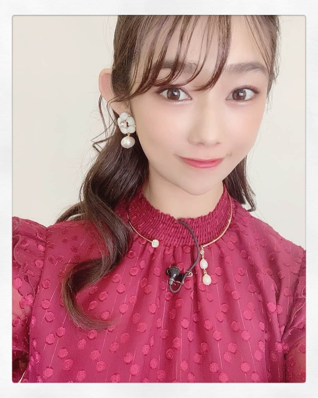 のインスタグラム：「今日はこのあと﻿ 22:54〜BS日テレ「汐留TV!」﻿ です！💓﻿ ﻿ 衣装:﻿ Ori-by-chouori さんです𖦊້  𖡼.𖤣𖥧﻿  なんか、こうゆう写真久しぶりで照れる。  ﻿ #BS日テレ﻿ #汐留TV﻿」