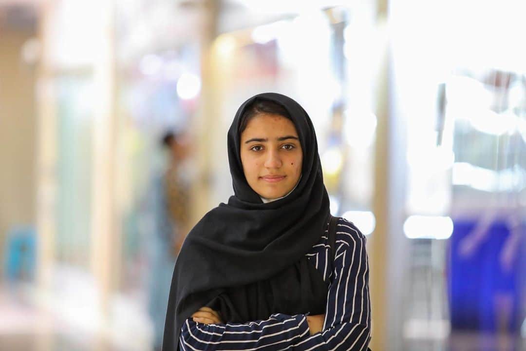 ジェンマ・チャンさんのインスタグラム写真 - (ジェンマ・チャンInstagram)「All girls, wherever they are in the world, deserve the chance to learn and to achieve their full potential. On #InternationalDayOfTheGirl we celebrate girls like 17-year-old Somaya who lives in Afghanistan. She is building robotic prototypes that can help her community.   Somaya is the leader of the ‘Afghan Dreamers’ a robotics team supported by @Unicef as part of its Adolescent and Youth Engagement Programme. The five members are all girls aged 14 to 17 and they are on the verge of a breakthrough.   They are seeking approval from the Ministry of Public Health in Afghanistan for a prototype ventilator they designed to help her country in the fight against #covid19.   Somaya and her team are proud to reflect a different story about adolescent girls in Afghanistan. They felt they had no choice but to move mountains to prove that – if given the chance – Afghan girls can do anything.   #unicef #DayOfTheGirl #GenerationEquality」10月11日 22時08分 - gemmachan