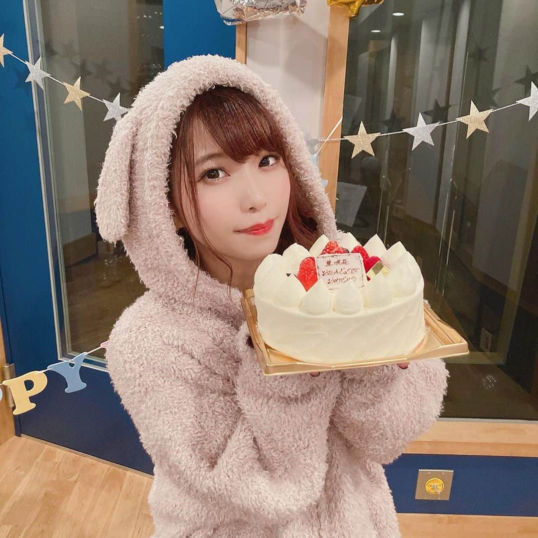 亜咲花さんのインスタグラム写真 - (亜咲花Instagram)「またまたケーキもろた。 嬉しいなぁ🎂✨ でも流石に太りそう。いやん。」10月11日 22時28分 - asaka_official