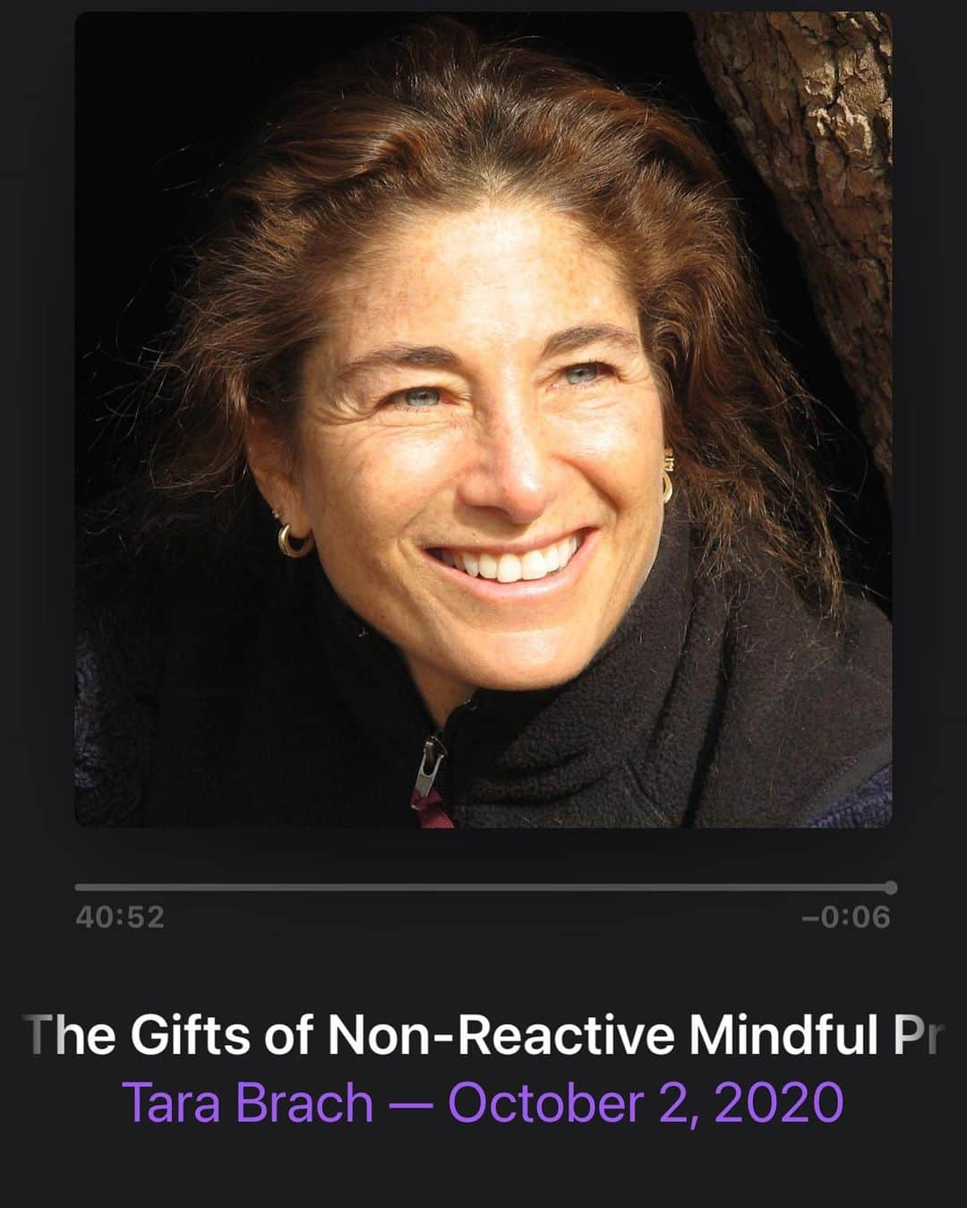 ミンカ・ケリーのインスタグラム：「I meditate so my actions arise from the wisdom of heart - Mahatma Gandhi   The farther I get away from my meditation practice, the more reactive and restless I become. The more impatient, irritable and emotional I can be. The harder it becomes for me to give someone the benefit of the doubt. To assume their best intentions. I put my dukes up ready to defend when there is no fight. To see the truth and what actually might be happening in a moment.   I’m so grateful for my job. I’m also keenly aware that being on location away from home in another country during a pandemic without the option to visit home on a weekend...is a challenge.   This scenario along with the news going on back home in the midst of one of the most consequential elections of our lives accompanied by any other challenge you might find yourself in has the potential to cripple you if we don’t remain mindful and pause. To take a moment to be still and breathe.   How do we come back when we feel big threats, anxiety and / or wanting something to be different.  In between the stimulus and the response, there is a space. And in that space is your power and your freedom. Stop racing. Stop the spinning wheel. Come to rest. Access the space of inner ease which effects all that we touch.   Move from reactivity to the space of non-judging balanced presence. Shift from reactivity to presence that allows us to respond from the best of who we are.   This meditation helped remind me of these things should you find yourself in a similar cluttered space of resistance.  #BelatedWorldMentalHealthDay ❤️🙏🏼」