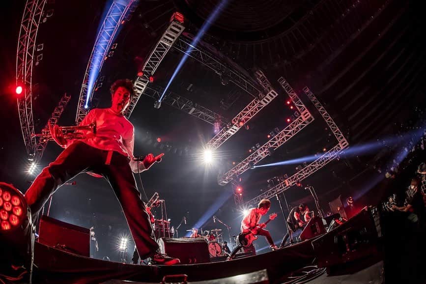 のインスタグラム：「GR8FEST. at OSAKA-JO HALL . 8ヶ月ぶりのLIVEでした！ ガイドラインを守りながらでお客さんも色々大変だったと思います でもこの形でさえ、あの空間を共有出来て楽しかった！！！ 出演させていただきありがとうございました！ . きっと明日は身体バキバキだろうな…笑 . #trumpet photo by @hayachinphoto」