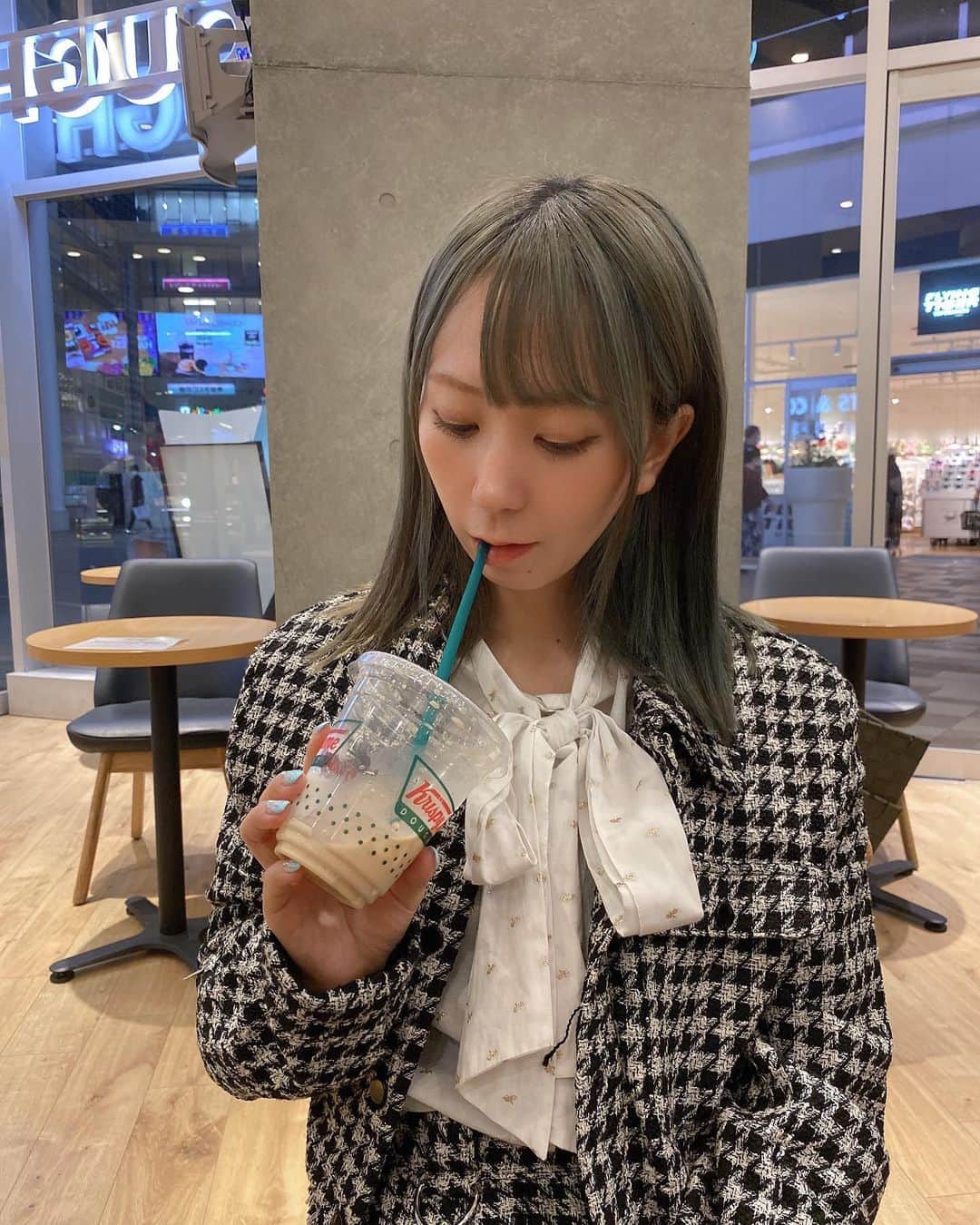 杉山優華さんのインスタグラム写真 - (杉山優華Instagram)「☕️☕️🍩 . . . #follow #followme #likeforlike #follow4follow #f4f #likeforfollow #like4follow #likeforlikes #followers #like4likes #follower #following  #followalways #follow4like #follow4followback #フォロー #フォローミー #フォロワー #フォロミー #フォロワー募集 #いいね #instagood #instagram #instafashion #instagramjapan #instalike #ファッション #love #photooftheday  #fashion」10月11日 22時52分 - fbyuuka29