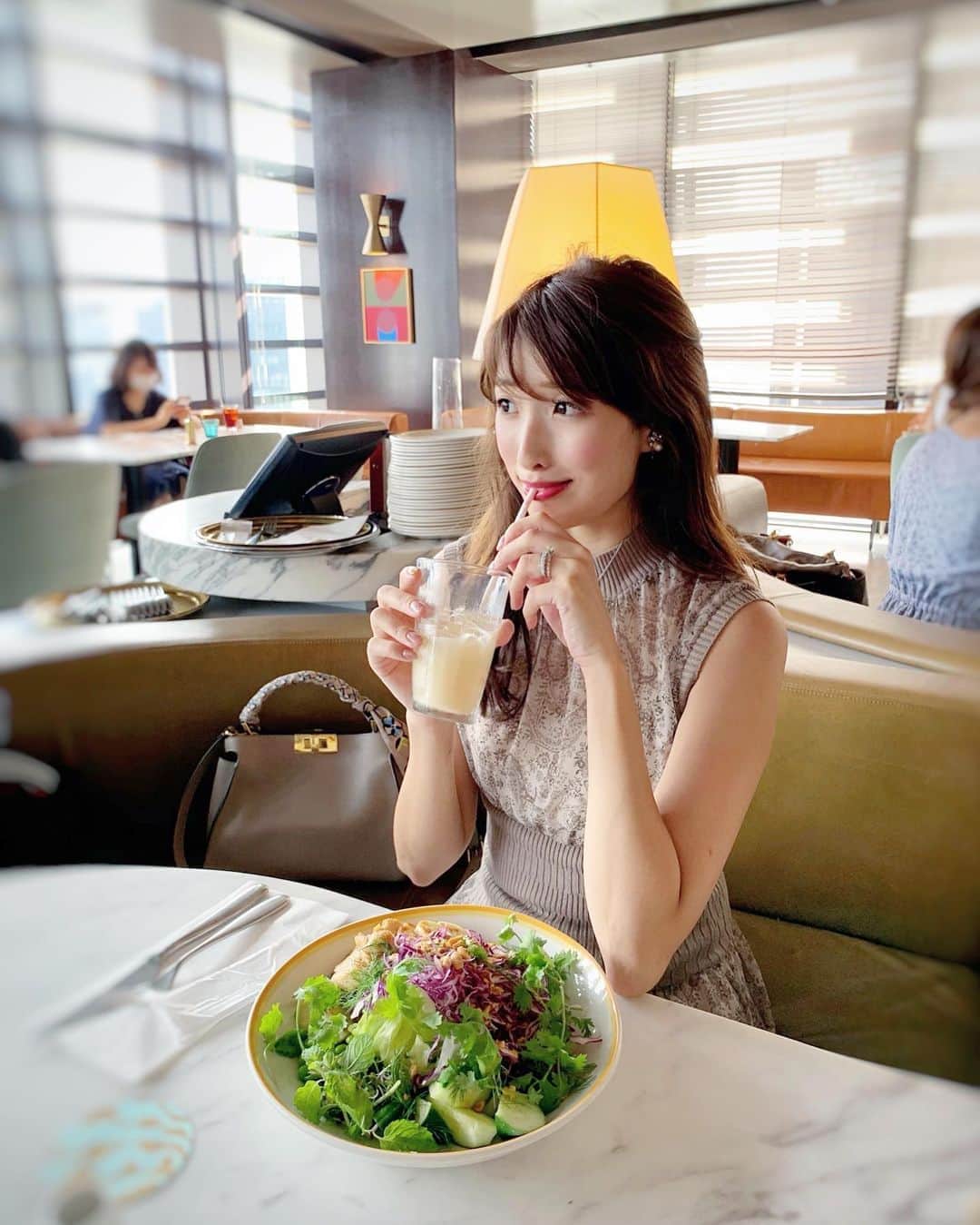 越馬千春のグルメインスタ