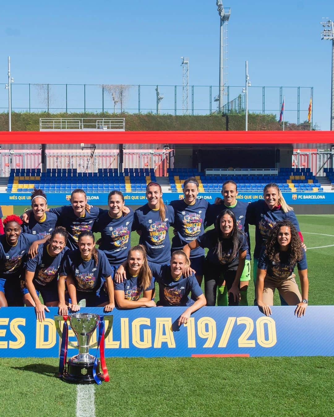 Caroline Graham Hansenさんのインスタグラム写真 - (Caroline Graham HansenInstagram)「The proof of La Liga Champions was finally delivered today ❤️ orgullosa y feliz! Gracias por todas #soyculé」10月11日 23時12分 - graham95