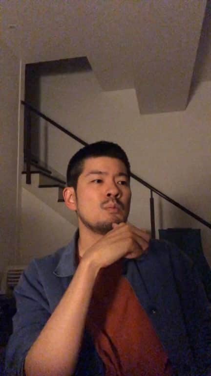 チャン・ギハのインスタグラム：「휴... 저장 성공한 듯... #상관없는거아닌가?」