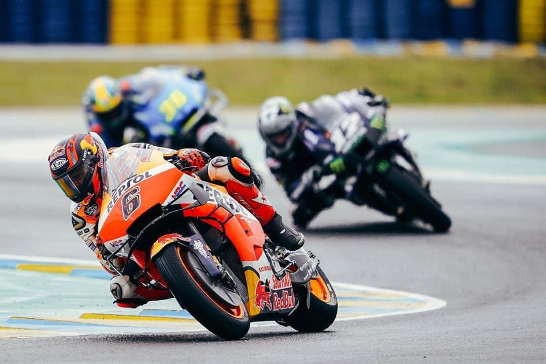 レプソル・ホンダのインスタグラム：「A BIG shout out to @stefanbradl6 as well, cutting through the field to eighth place and battling with the championship contenders.  Not an easy weekend with two days in Portimao first, bravo Stefan 👏」