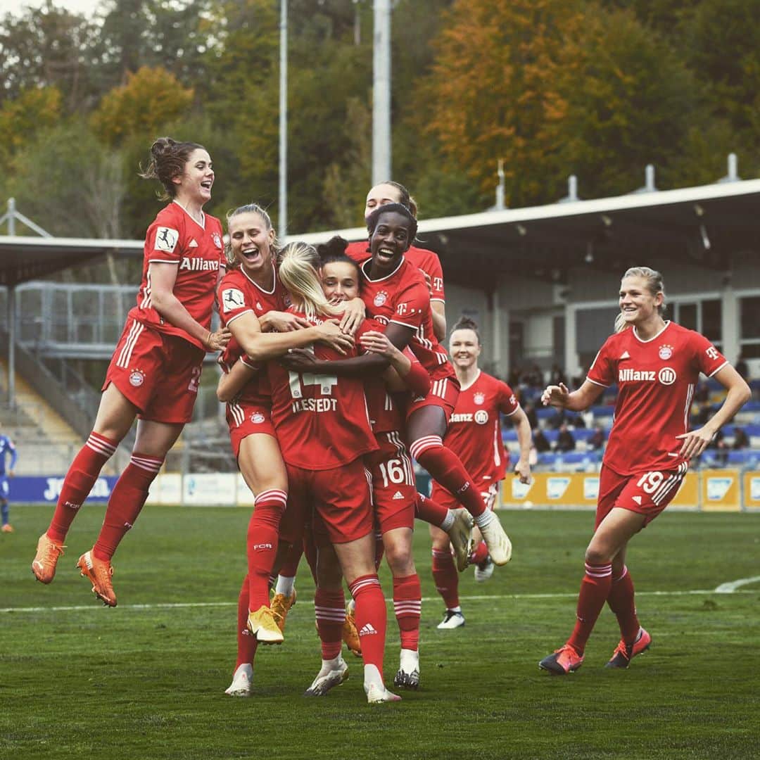 Lina Magullのインスタグラム：「So ein Sieg bringt Freude 🦾😊#TEAM #Sieg #4:0 #weitergehts #wirsindda」