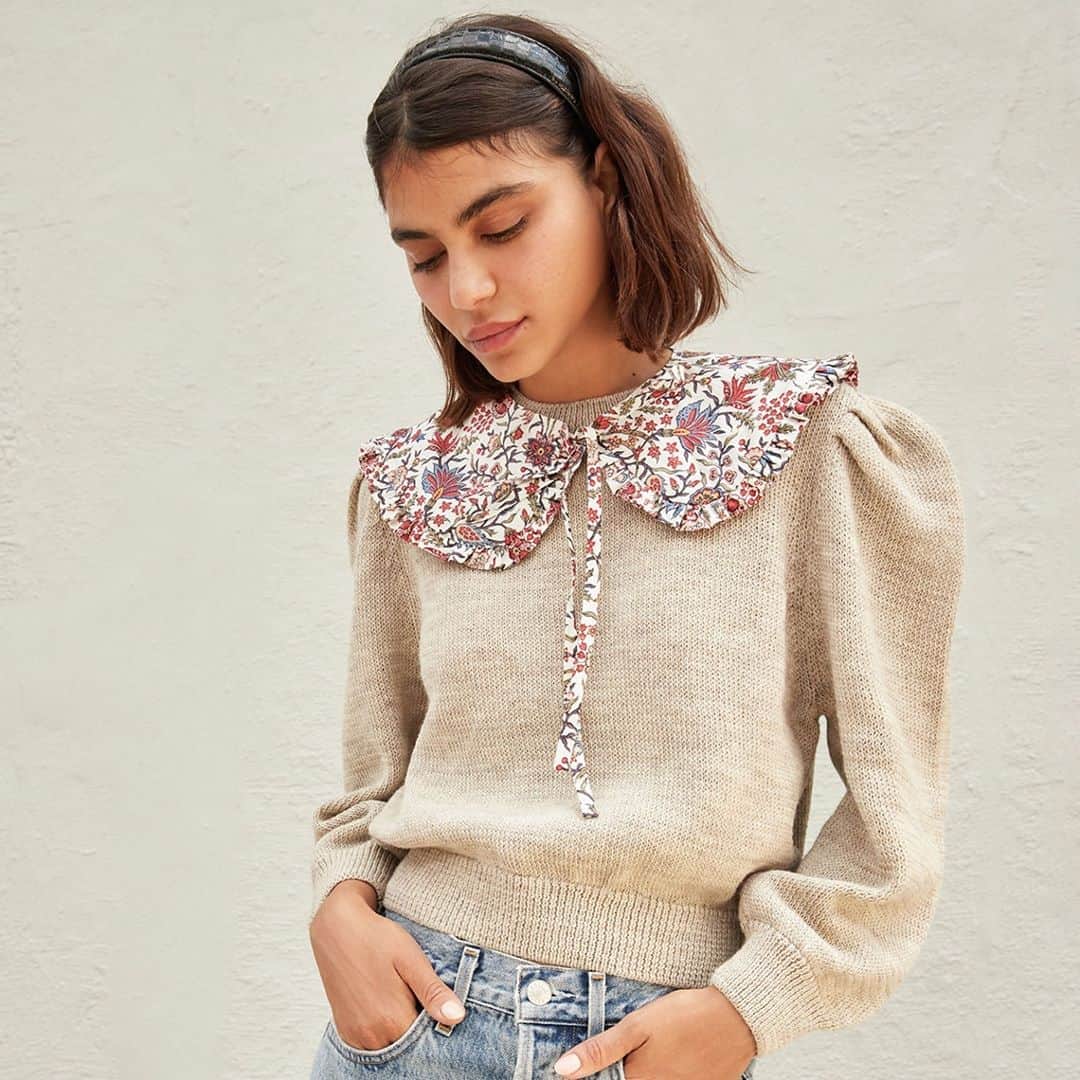 レフラーランドールのインスタグラム：「Our new Eloise collar is our favorite outfit add-on.」