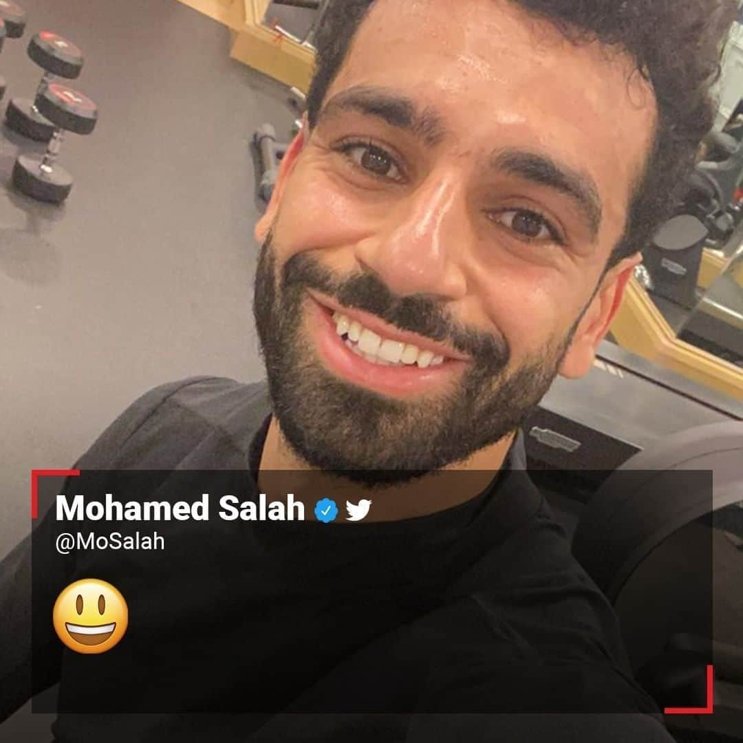 リヴァプールFCさんのインスタグラム写真 - (リヴァプールFCInstagram)「Nothing but good vibes from @mosalah 😃✌️ #LFC #LiverpoolFC #Liverpool #MoSalah」10月12日 1時04分 - liverpoolfc