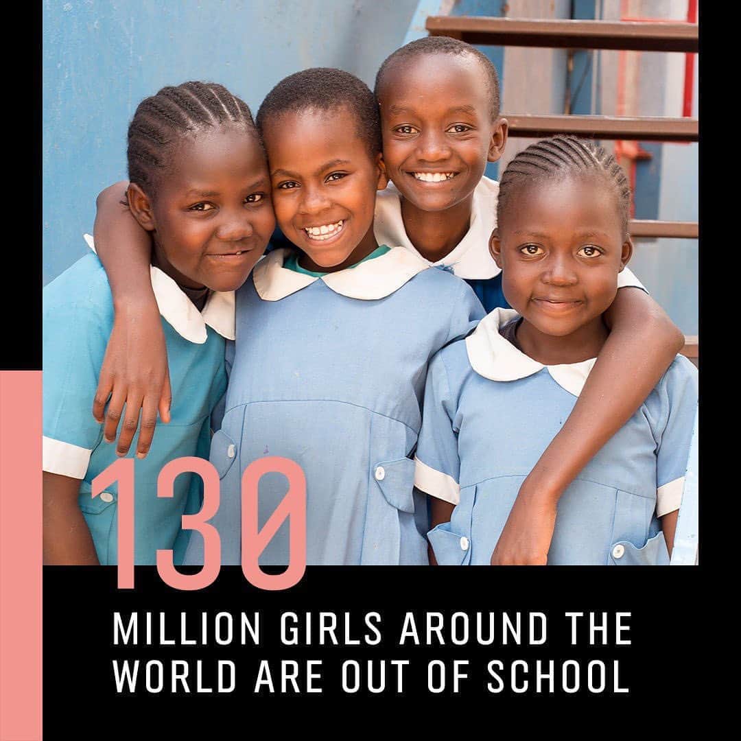 ボビイブラウンさんのインスタグラム写真 - (ボビイブラウンInstagram)「Our girls need us. On International Day of the Girl and every day, our Pretty Powerful Fund supports female empowerment through education. And by partnering with @shesthefirst, we can help ensure that girls have access to the schooling and support they need.  Head to our story to learn more and donate.  #bobbibrown #prettypowerfulfund #shesthefirst #internationaldayofthegirl #dayofthegirl #thefutureisfemale #femaleempowerment」10月12日 2時31分 - bobbibrown
