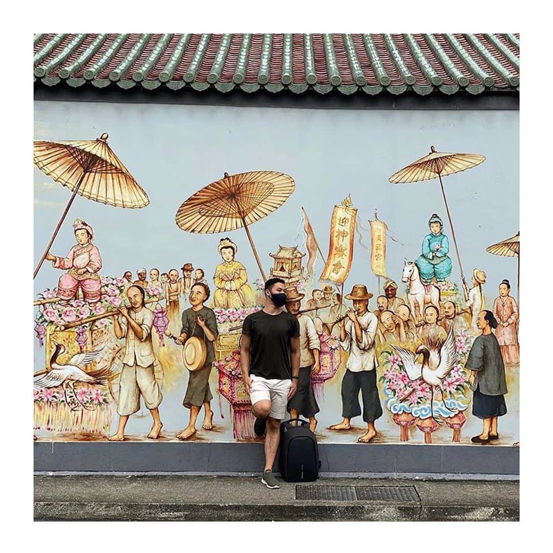 XD Designさんのインスタグラム写真 - (XD DesignInstagram)「“Tourist in my own city” 📸 @famous_amos94 in #Singapore 🇸🇬  ⠀⠀⠀⠀⠀⠀⠀⠀⠀  ⠀⠀⠀⠀⠀⠀⠀⠀⠀⠀⠀⠀⠀⠀⠀⠀ ⠀⠀⠀⠀⠀⠀⠀⠀⠀ ⠀⠀⠀⠀⠀⠀⠀⠀⠀ ⠀⠀⠀⠀⠀⠀⠀⠀⠀ ⠀⠀⠀⠀⠀⠀⠀⠀⠀ ⠀⠀⠀⠀⠀⠀⠀⠀⠀ ⠀⠀⠀⠀⠀⠀⠀⠀⠀ ⠀⠀⠀⠀⠀⠀⠀⠀⠀ ⠀⠀⠀⠀⠀⠀⠀⠀⠀ ⠀⠀⠀⠀⠀⠀⠀⠀⠀   #MadeforModernNomads 👌 • • • #xddesign #xddesignbackstory #xddesignbobby #bobbybackpack #bobbypro #usbbag #camerabag #antitheftbag #antitheftbackpack #travellifestyle #photooftheday #modernnomad #gotyourback #keepexploring #stayconnected #travelbuddy #travelgear #digitalnomad #global_people #travelsafe #adventure #digitalnomadlife #thetraveltag #smartbag #smarttravel #commuters #touristinmyowncity #travelphotography」10月12日 2時58分 - xddesign