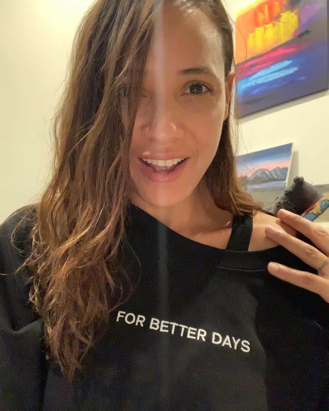 ダニア・ラミレスさんのインスタグラム写真 - (ダニア・ラミレスInstagram)「#ForBetterDays Find the joy in the gift of giving. #daniacs #livelovelife #happysunday #grateful #givewithoutexpectation #loveandlight @for___days」10月12日 3時39分 - daniajramirez