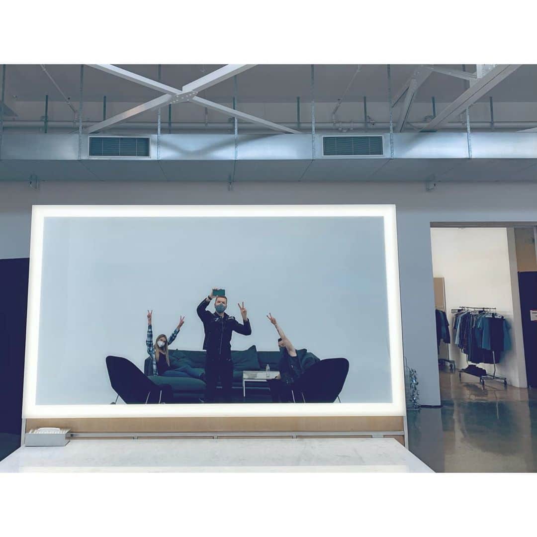 キャメロン・モナガンのインスタグラム：「#Shameless Season 11 promo shoot. Final season coming soon!」