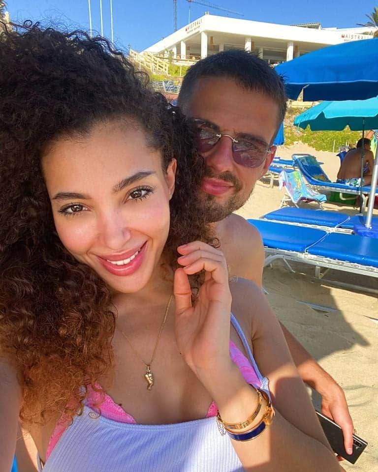アレクサンドル・パンティッチのインスタグラム：「💏」