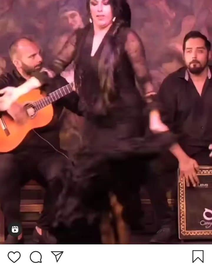 CLAUDIA. LA UTRERANAのインスタグラム：「Muy grande como artista, maestra y persona todo un referente para mi la gran @belenlopezflamenco ❤ @corralmoreria #flamenco #bailaora #flamencodancer #flamencomadrid」